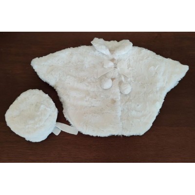 pelliccia mantella con cappello