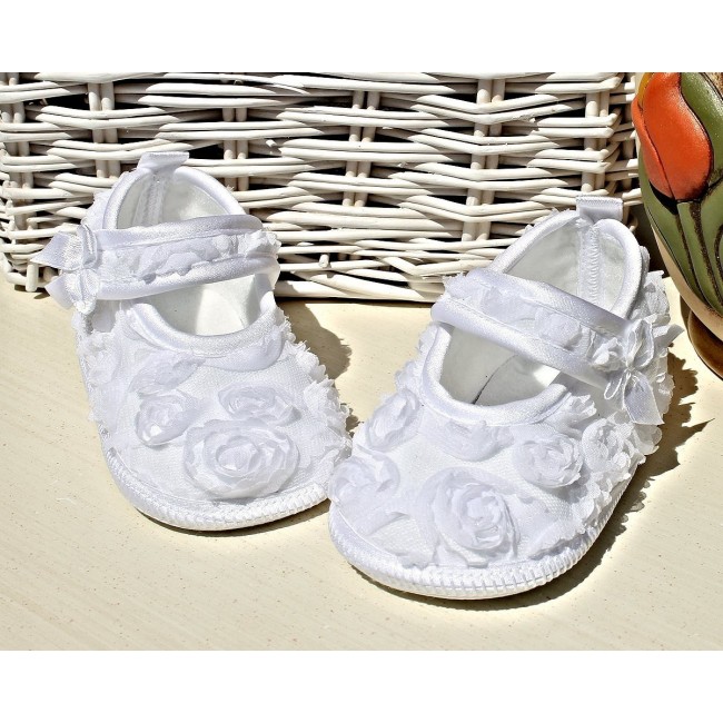 Scarpette bimba con roselline bianche