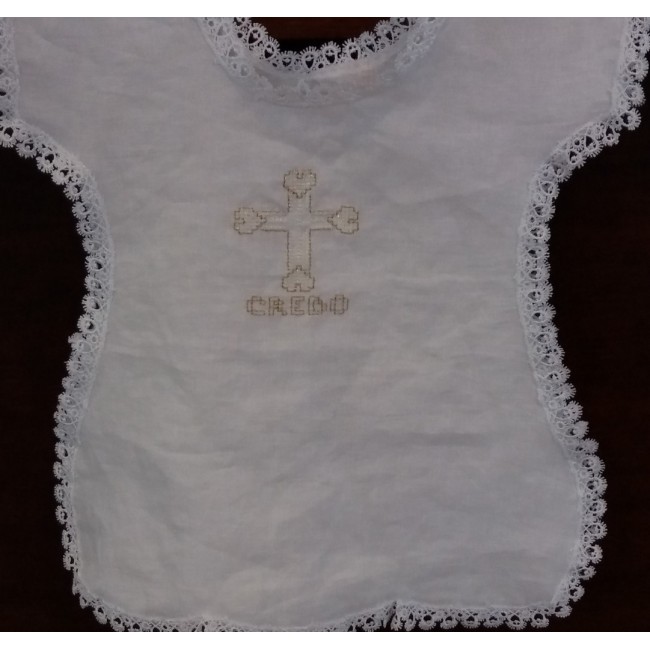 Vestina battesimale con croce e cuori Vestina battesimale con croce e cuori