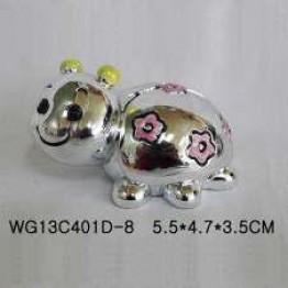 coccinella con fiorellini rosa