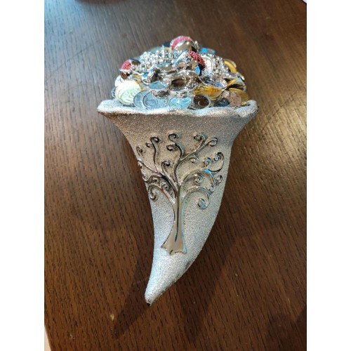 cornucopia grande con albero cornucopia grande con albero