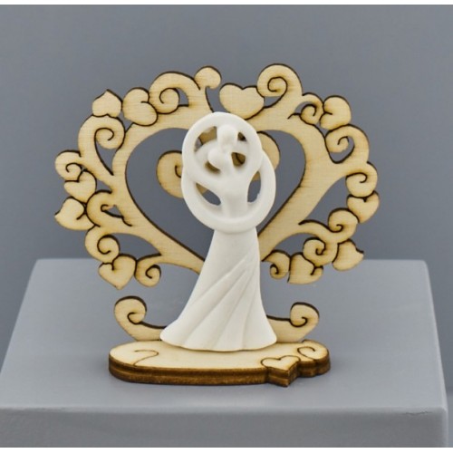 coppia in legno e gesso con albero coppia in legno e gesso con albero