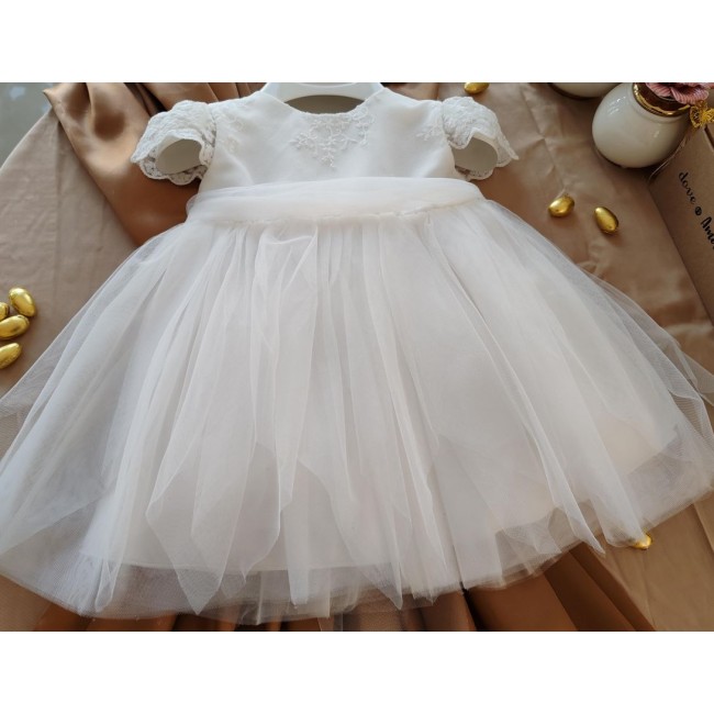 Abito per bimba con ricami e tulle Abito per bimba con ricami e tulle