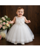 Abito bimba con fiori macramè e perline
