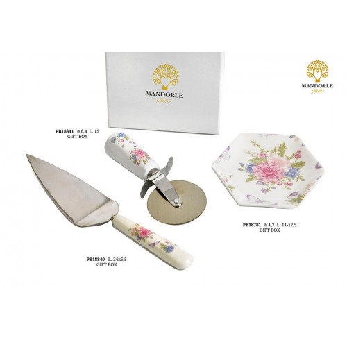 piatto decorato con fiori piatto decorato con fiori