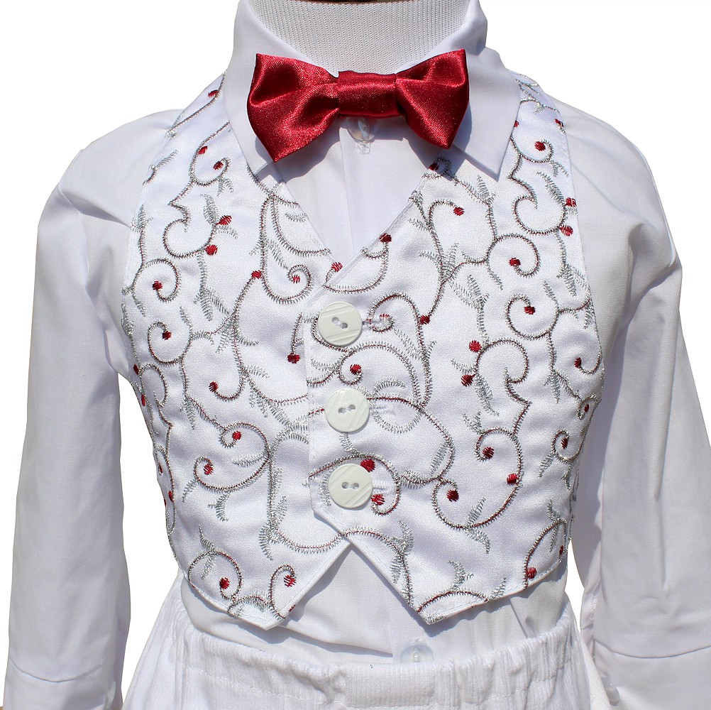 Abito invernale bianco con gilet argento e bordeaux