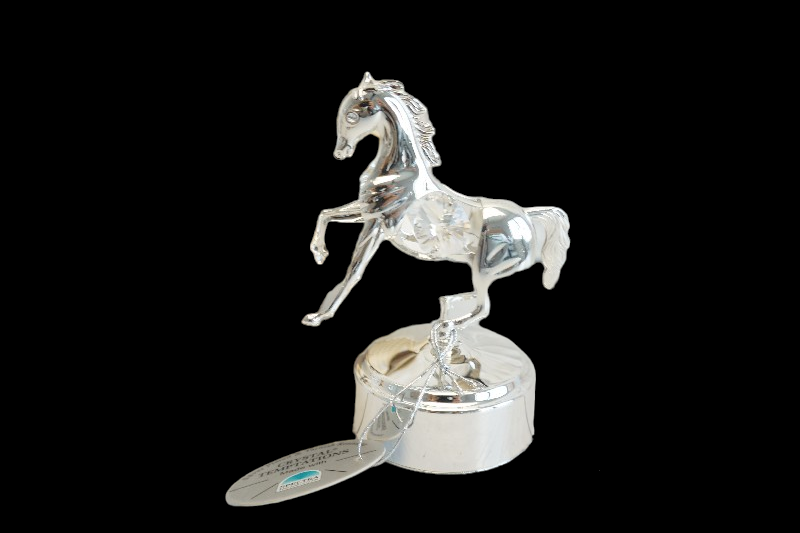 Bomboniera carillon cavallo crystal temptations Bomboniera carillon cavallo crystal temptations