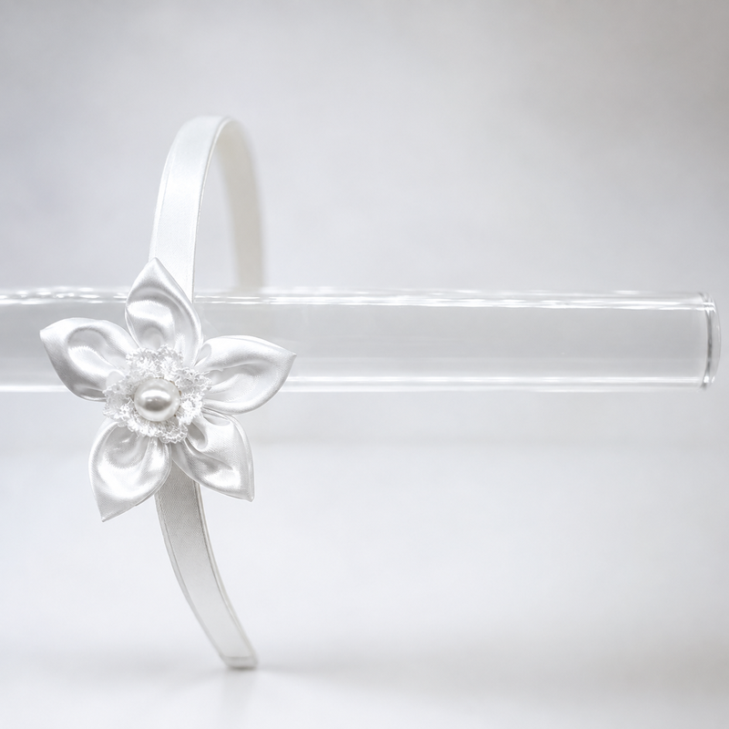 Frontino per capelli bianco con fiore perla Frontino per capelli bianco con fiore perla