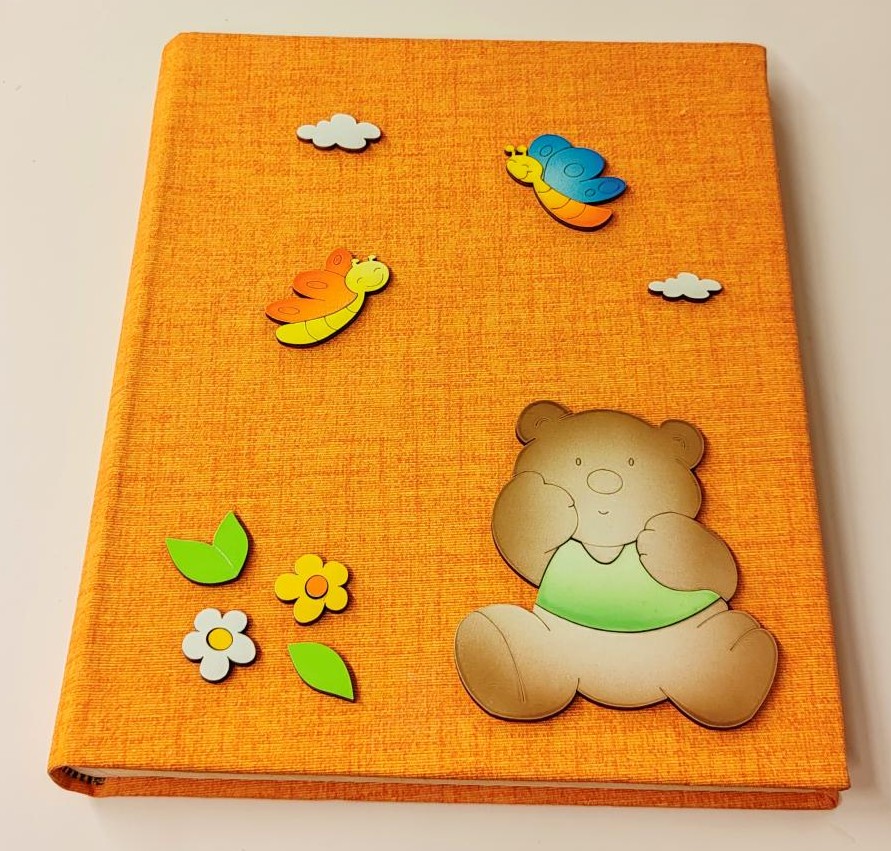 Album con orsetto allegro in legno Album con orsetto allegro in legno