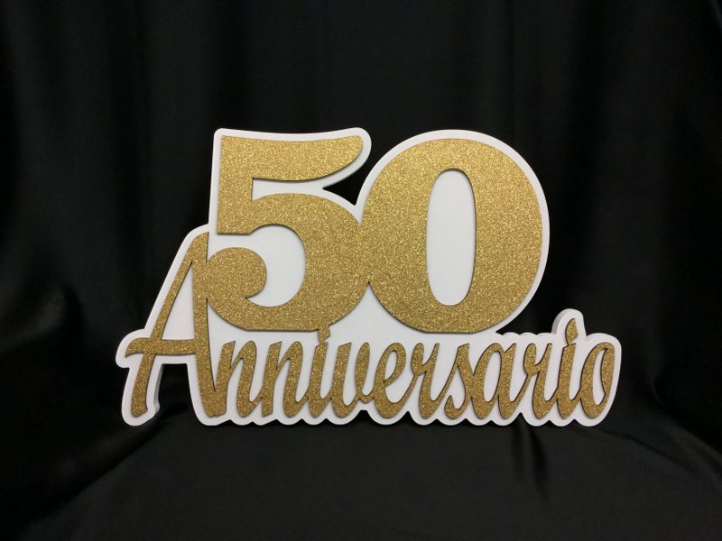 Scritta legno grande anniversario oro