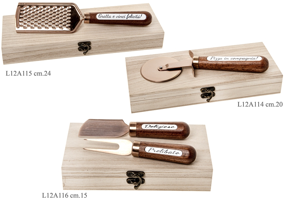 Bomboniera grattugia taglia pizza set formaggio