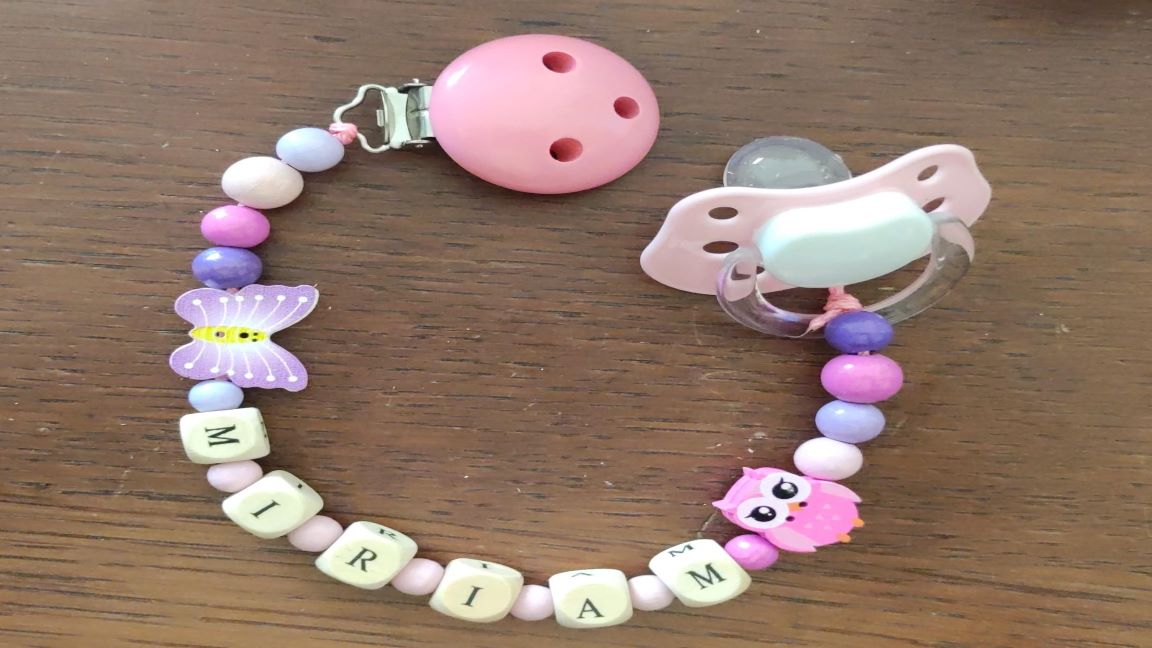 Catenella portaciuccio personalizzato con nome Catenella portaciuccio personalizzato con nome