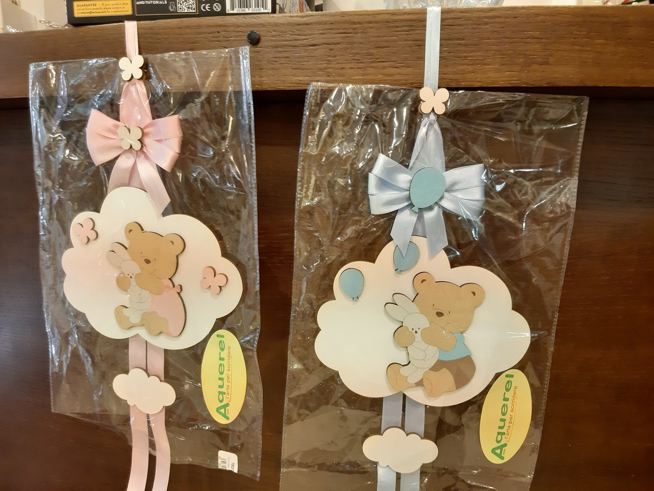 Fiocco nascita orso con coniglietto in legno